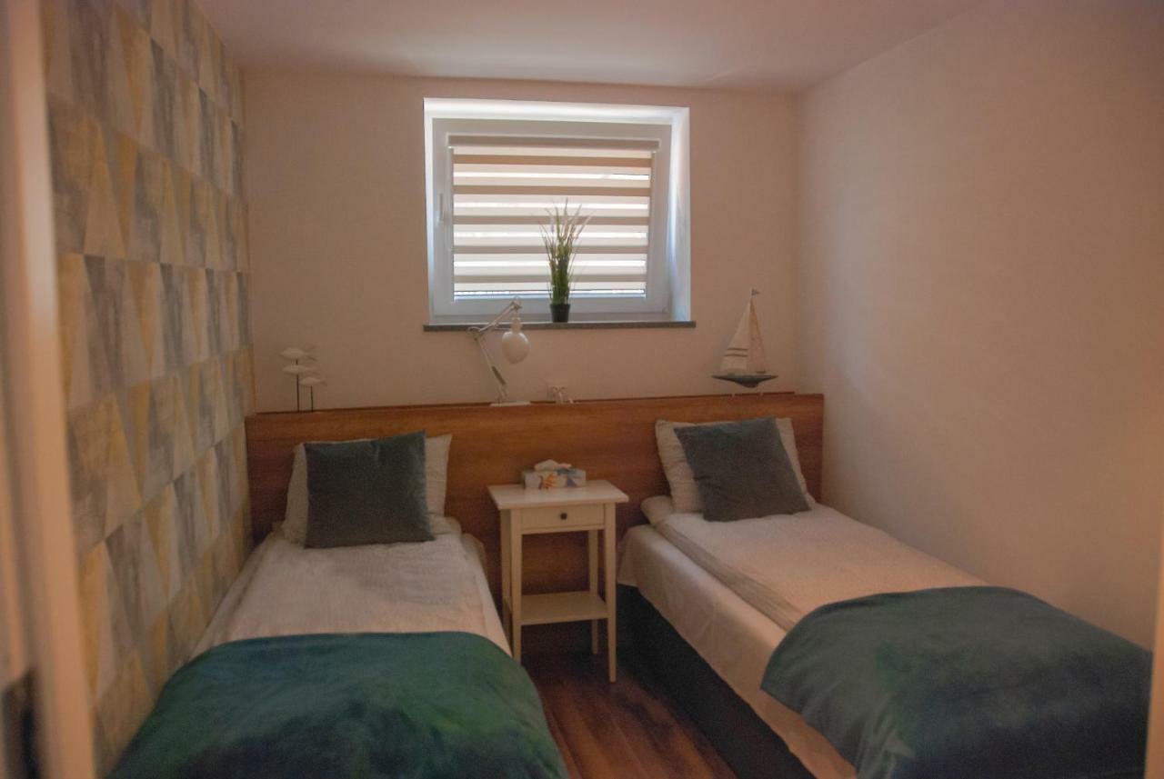 Noclegi "Boczna 5A" Apartamenty Goscinne Szczawno-Zdroj Exterior foto
